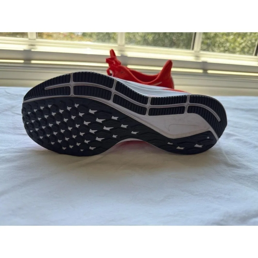 Nike Sneakers Womens 7.5 Orange‎ White Running Shoes Zoom Pegasus 36 Lightweight